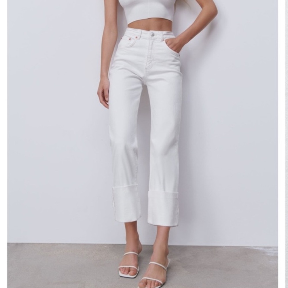 NWT. Zara White Wide-Leg Ankle-Length Turn Up Cropped Jeans.